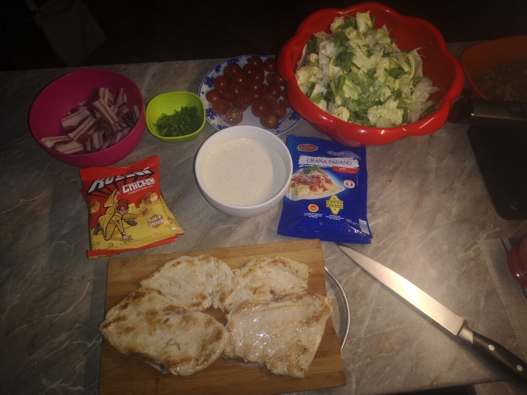 Cezar salata - broj 1 obrok salata 2 Sastojci za Cezar salatu
