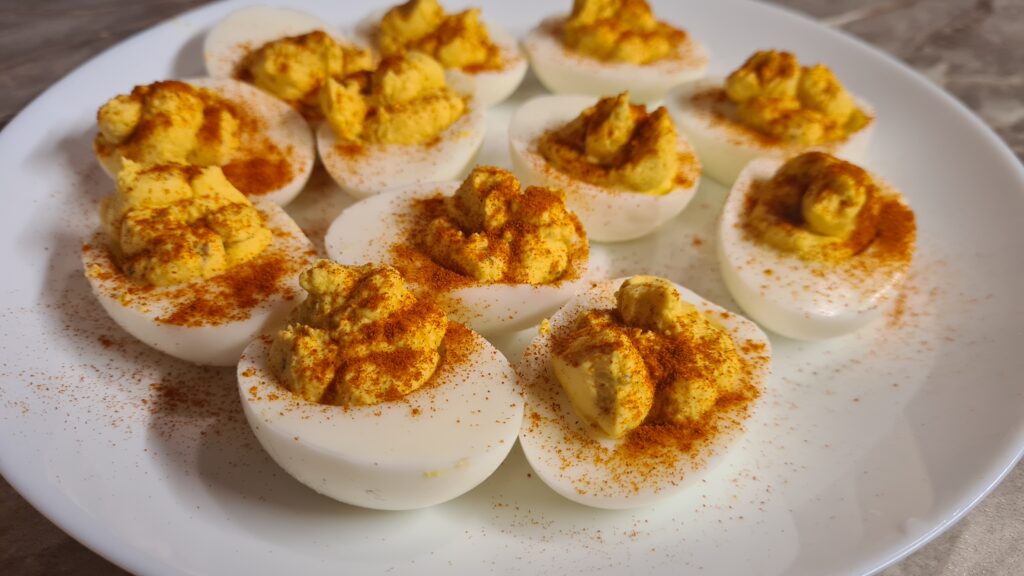 Punjena jaja (Deviled eggs) 2 Deviled eggs